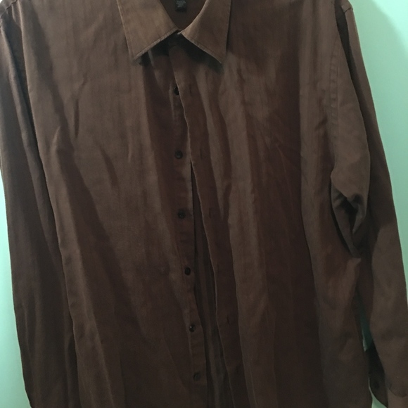 Multiple Shirts - Picture 6 of 8